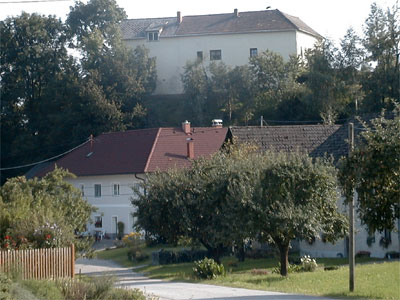 Schl&ouml;&szlig;l  Greisingberg