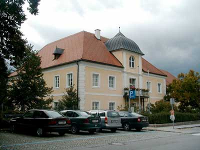Schlo&szlig; Hall