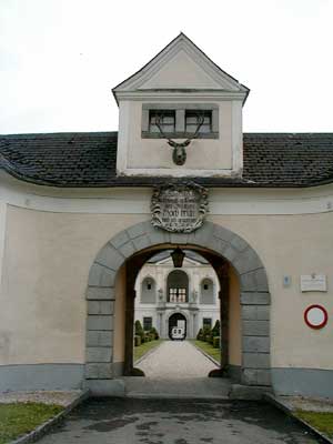 Schlo&szlig; Hohenbrunn