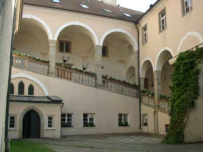 Schlo&szlig; Riedegg